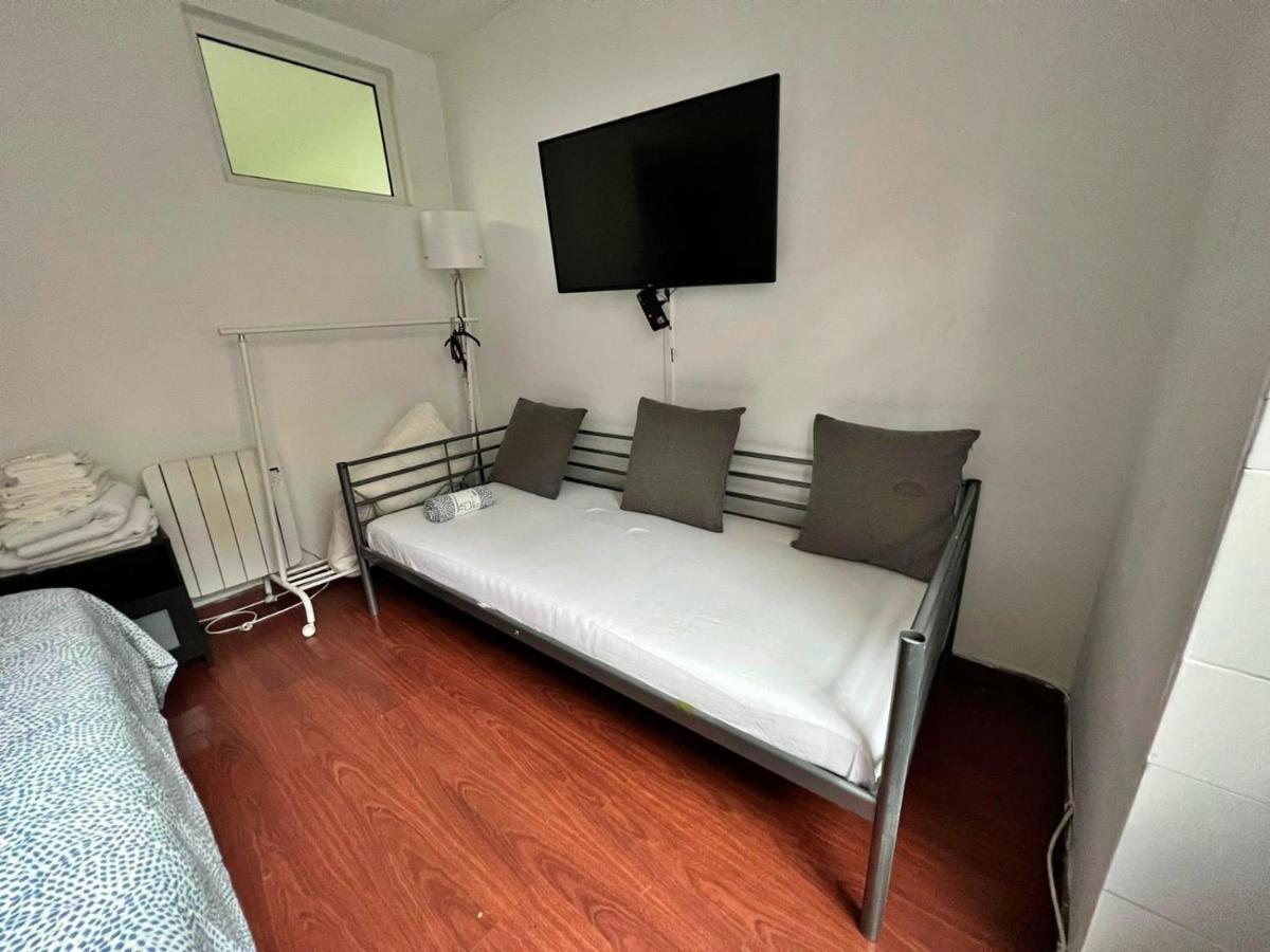 Room In Queluz 11 Minutes From Lisbon المظهر الخارجي الصورة