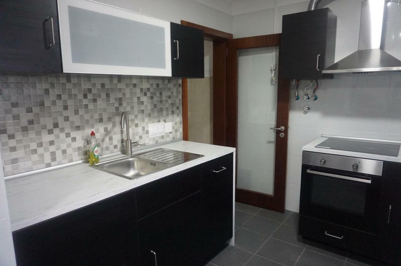 Room In Queluz 11 Minutes From Lisbon المظهر الخارجي الصورة