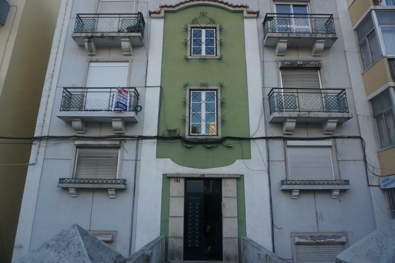 Room In Queluz 11 Minutes From Lisbon المظهر الخارجي الصورة